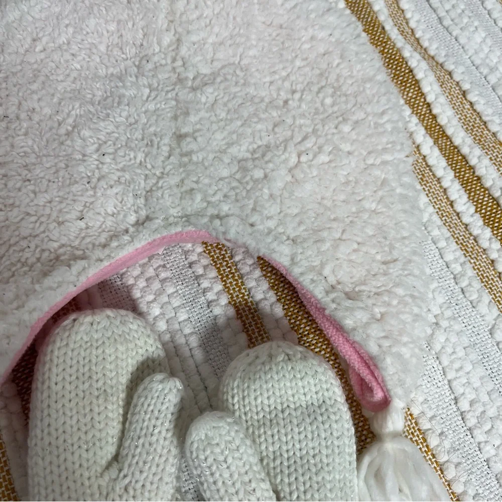 Lil' Llama Girls Hat And Mitten Set Size M (2T-3T)‎